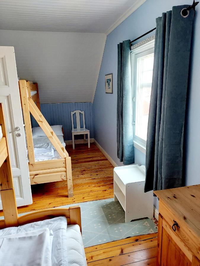 Solrik Beliggenhet I Lofotens Storste Fiskevaer Vila Ballstad Exterior foto